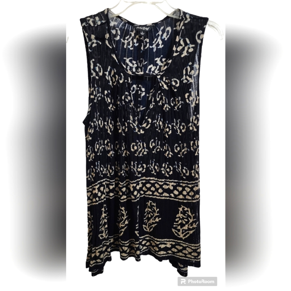 Lucky Brand Top size large - Picture 1 of 6